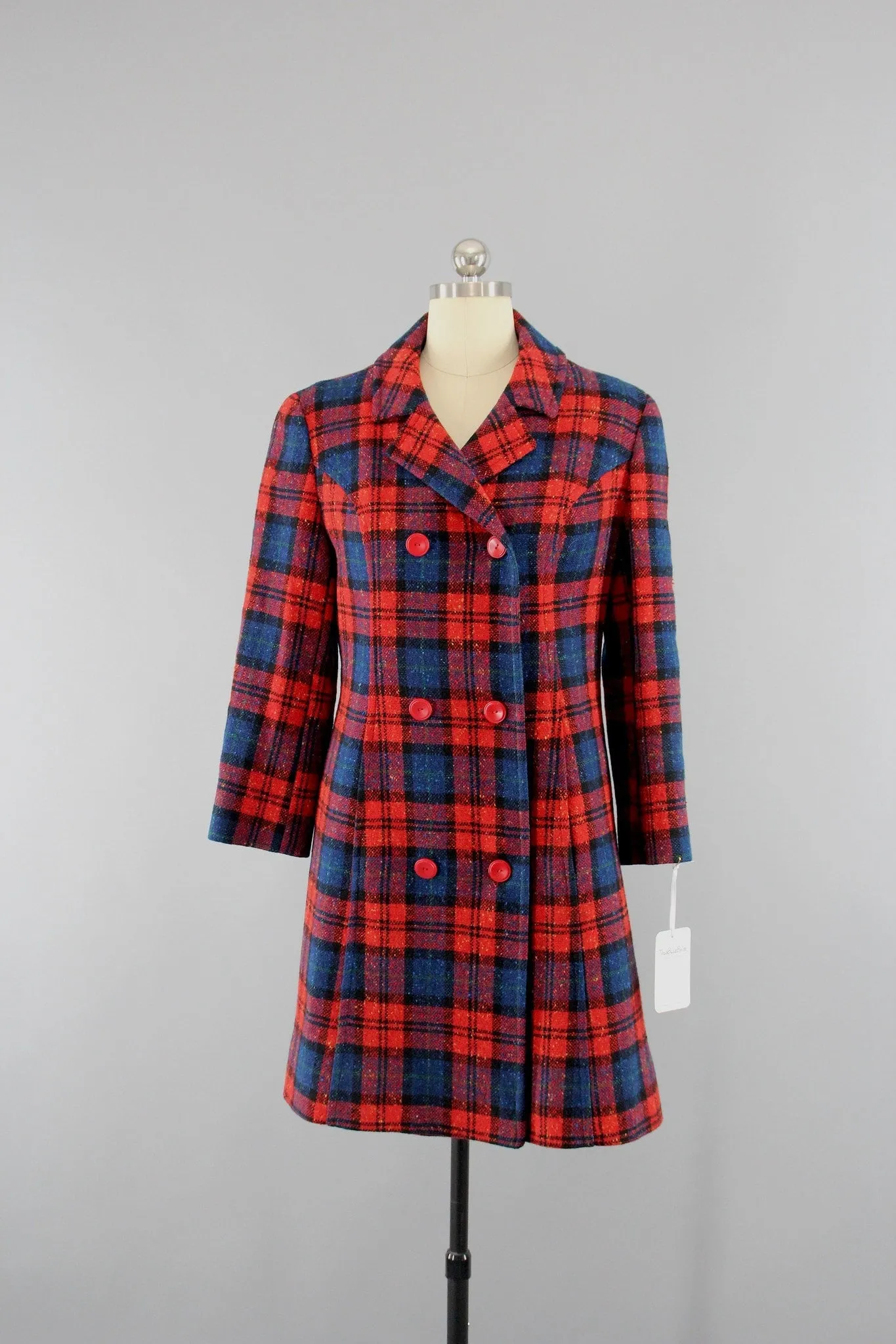 1960s Vintage Pendleton Wool Coat / Red & Blue Tartan Plaid