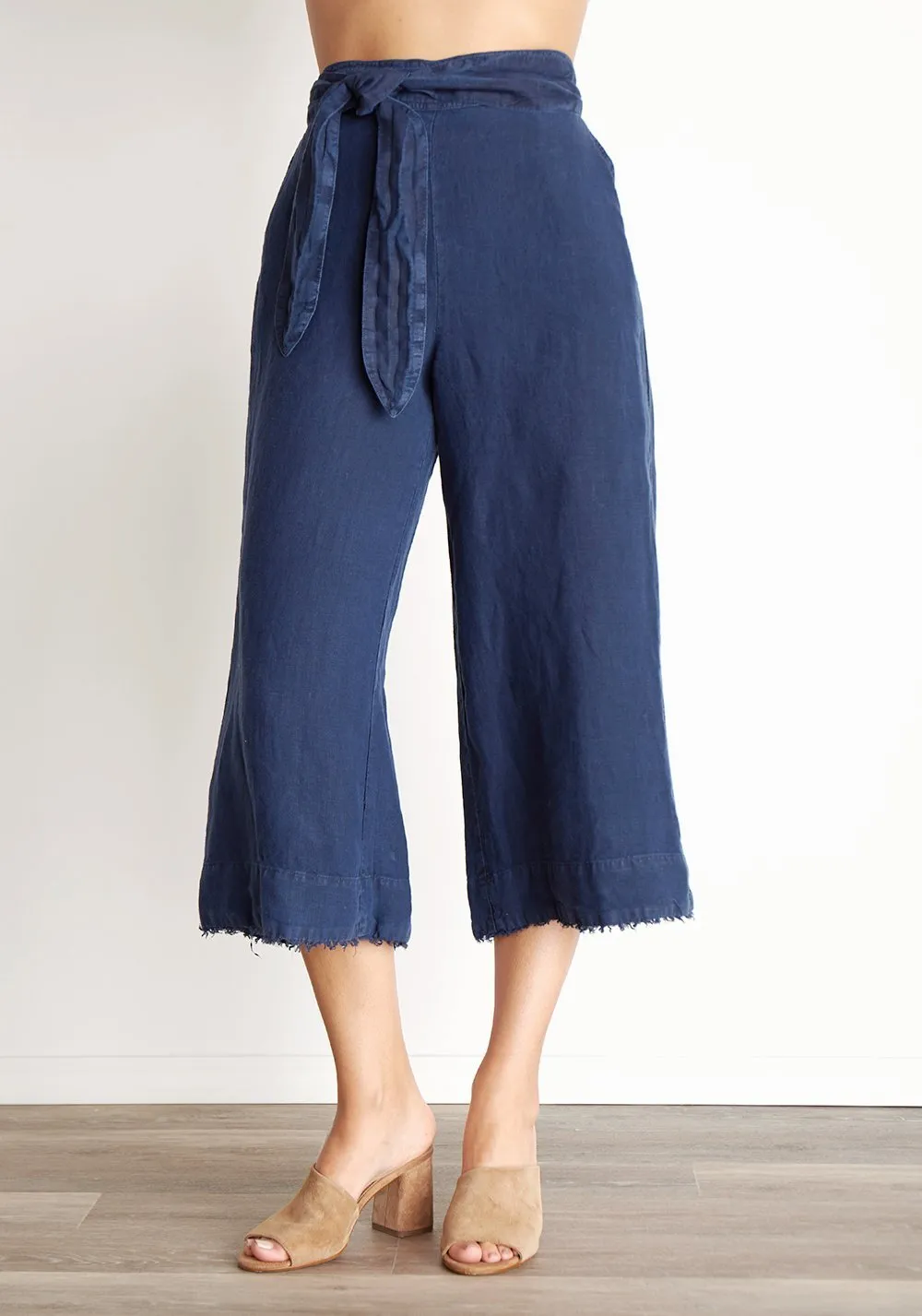 BELLA DAHL - Belted High Waisted Crop Pant in Navy Night