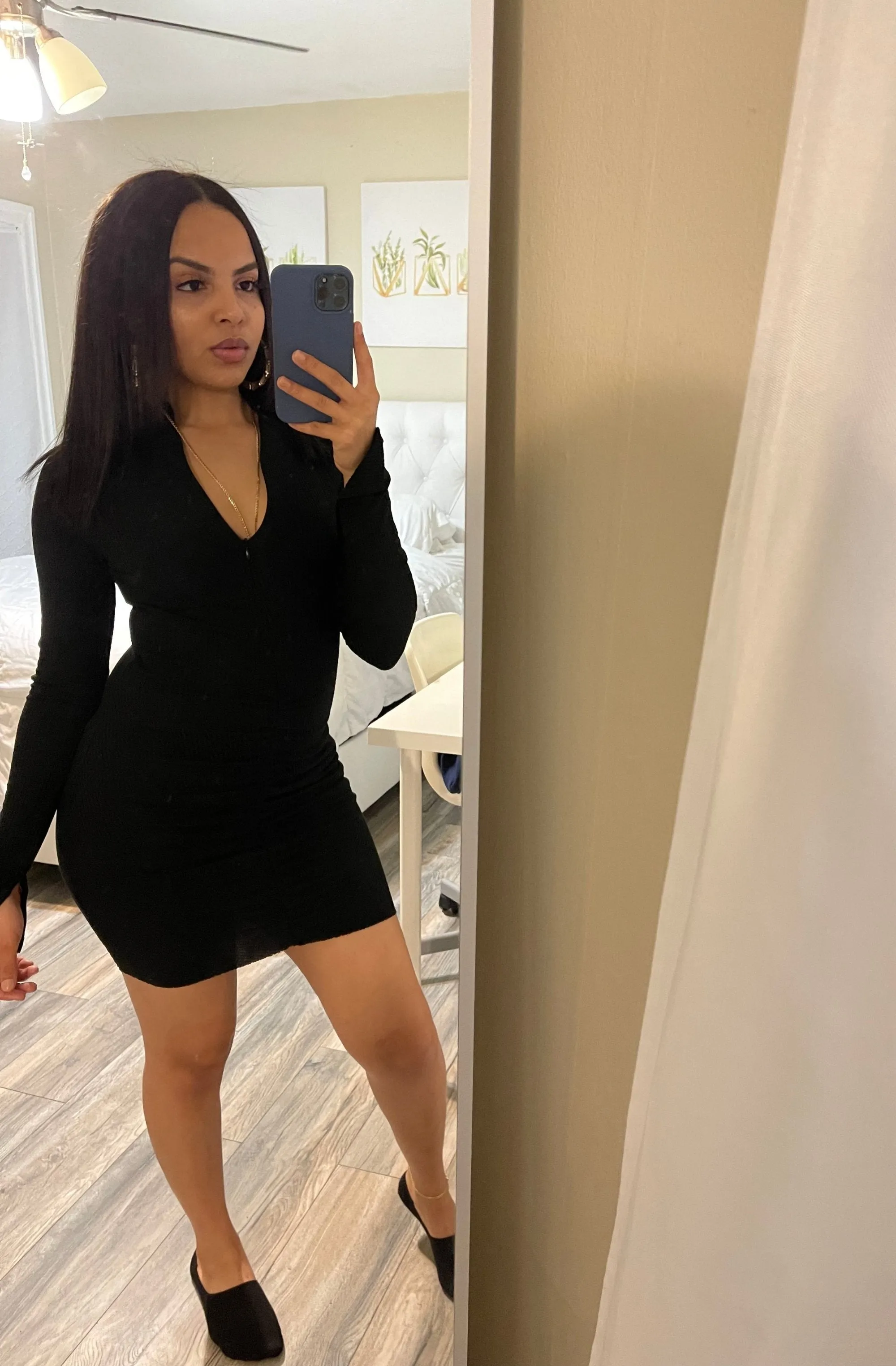 Black Knit Long Sleeve Front Zipper Dress