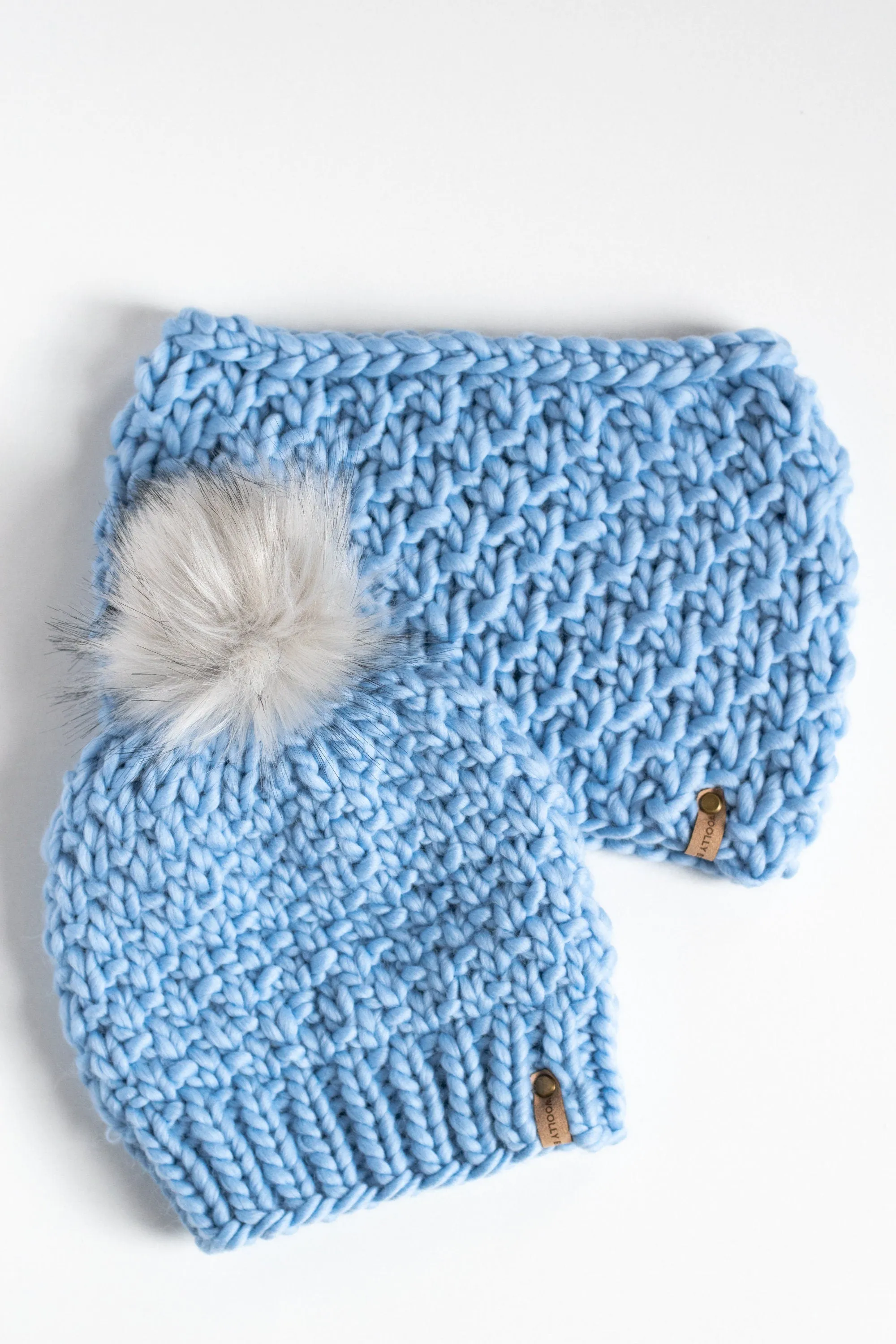 Icy Blue Peruvian Wool Hand Knit Cowl