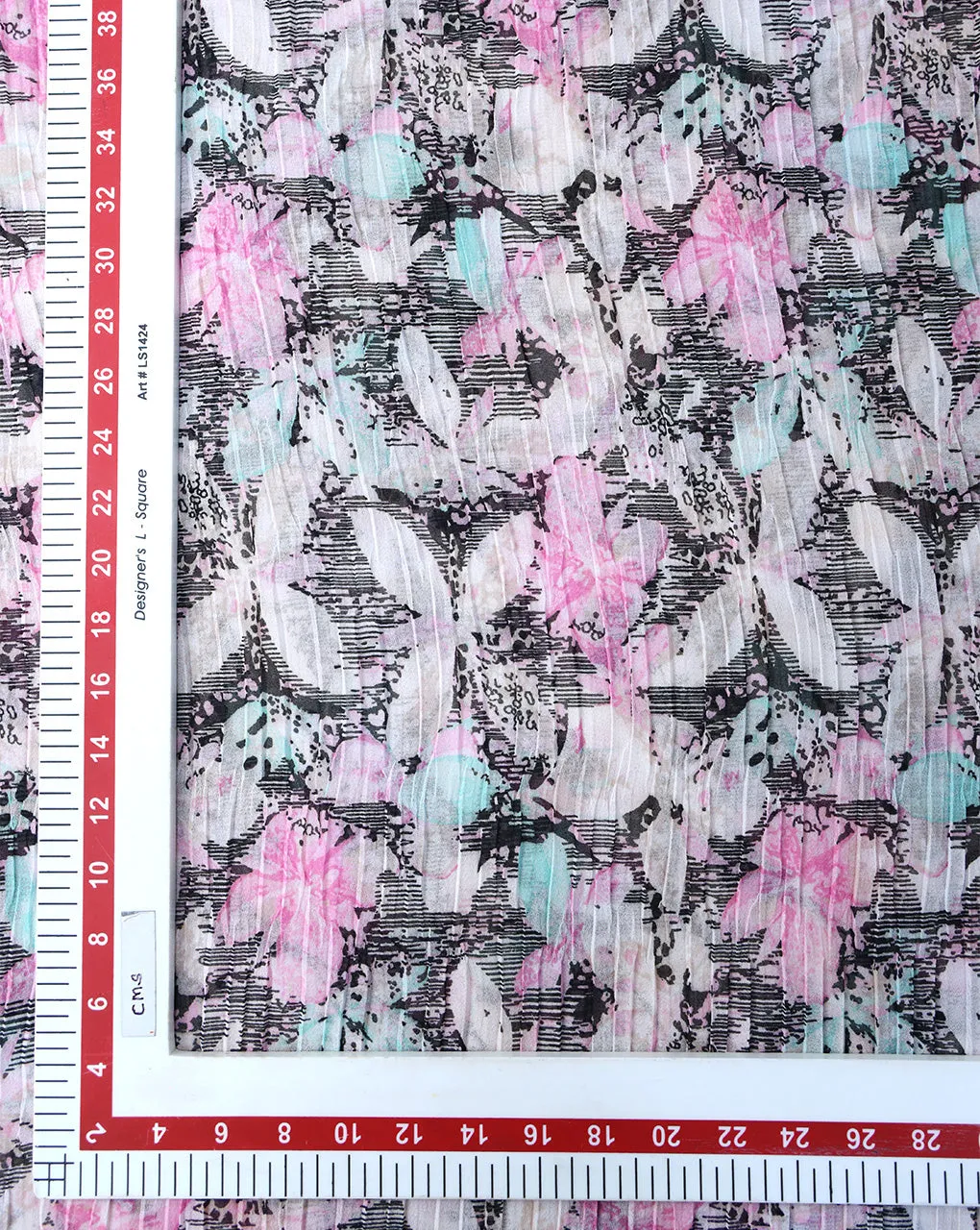 MULTICOLOR FLORAL DESIGN POLYESTER PLEATED FABRIC