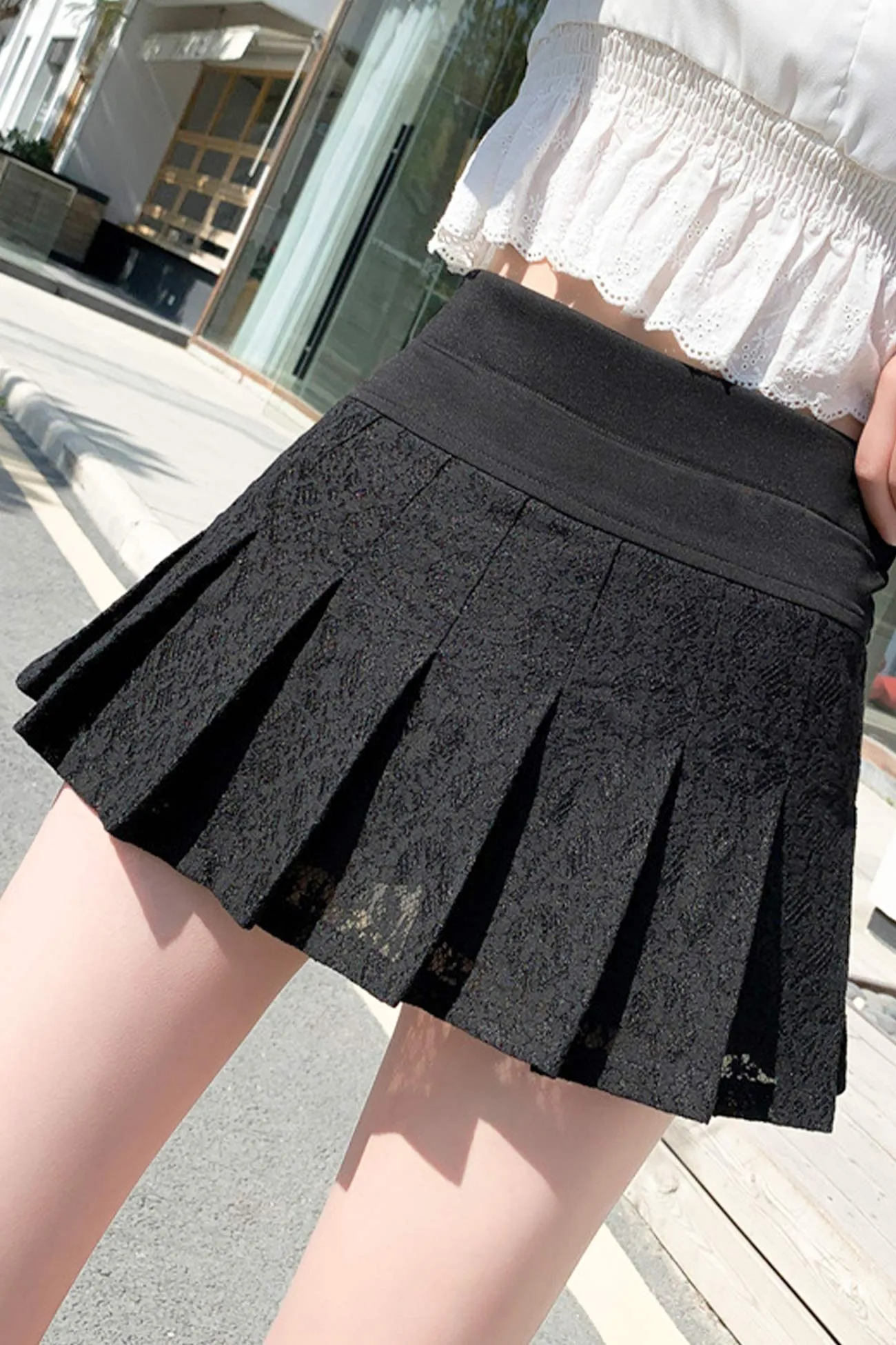 Solid Color Lace Pleated Skirt