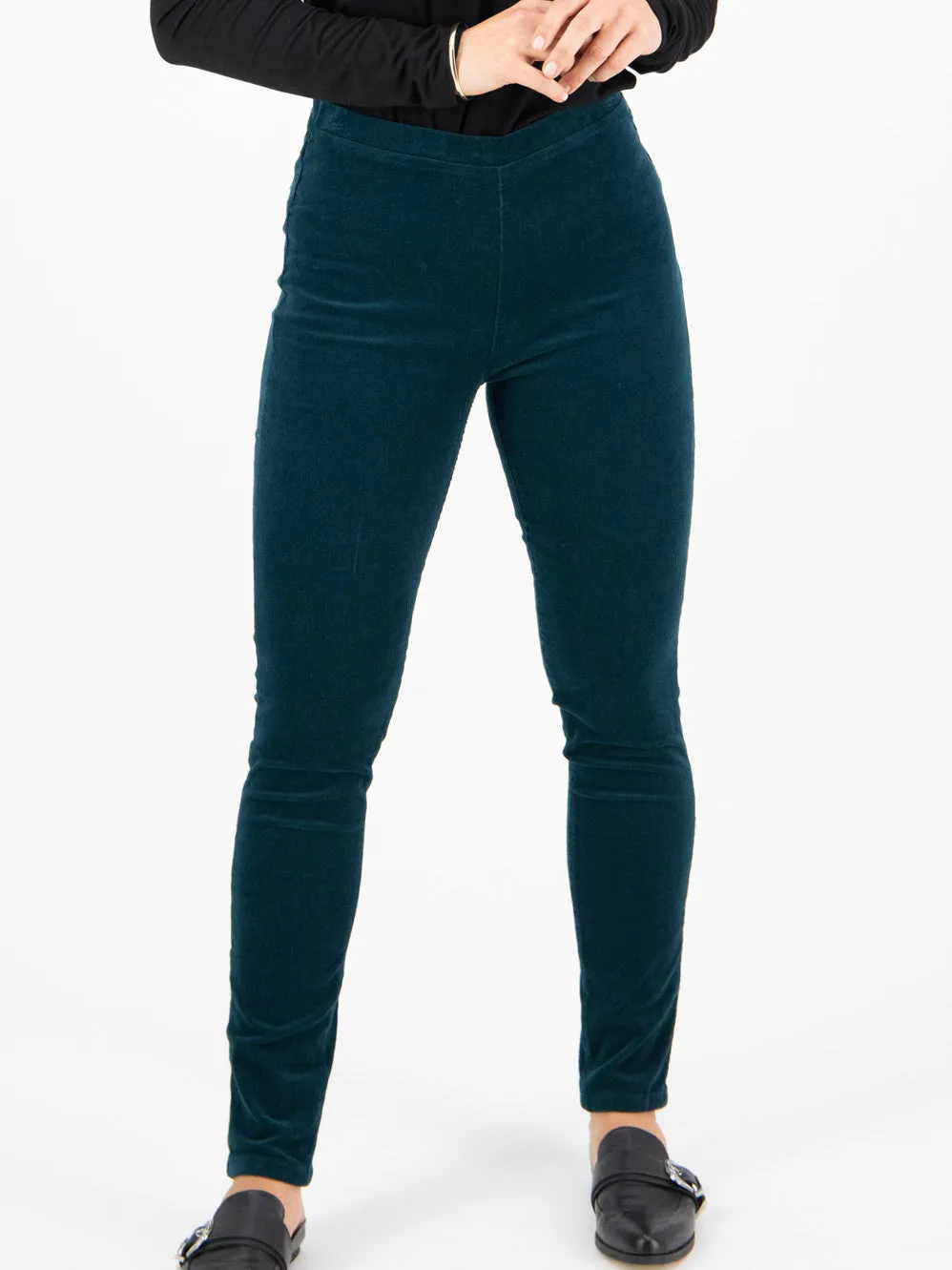 VASSALLI SKINNY PULL ON CORD PANT