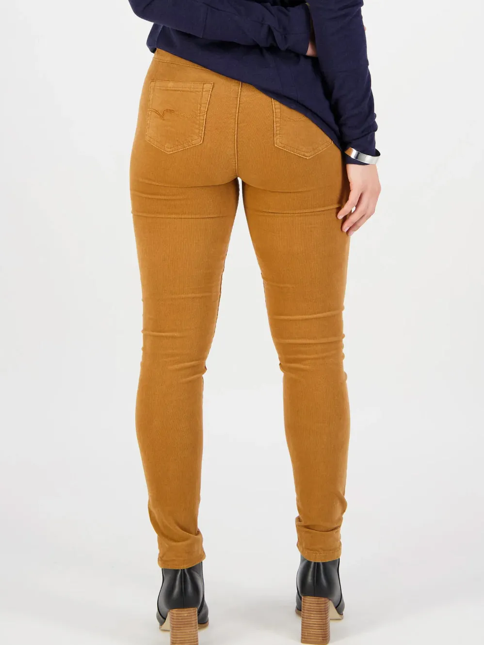 VASSALLI SKINNY PULL ON CORD PANT