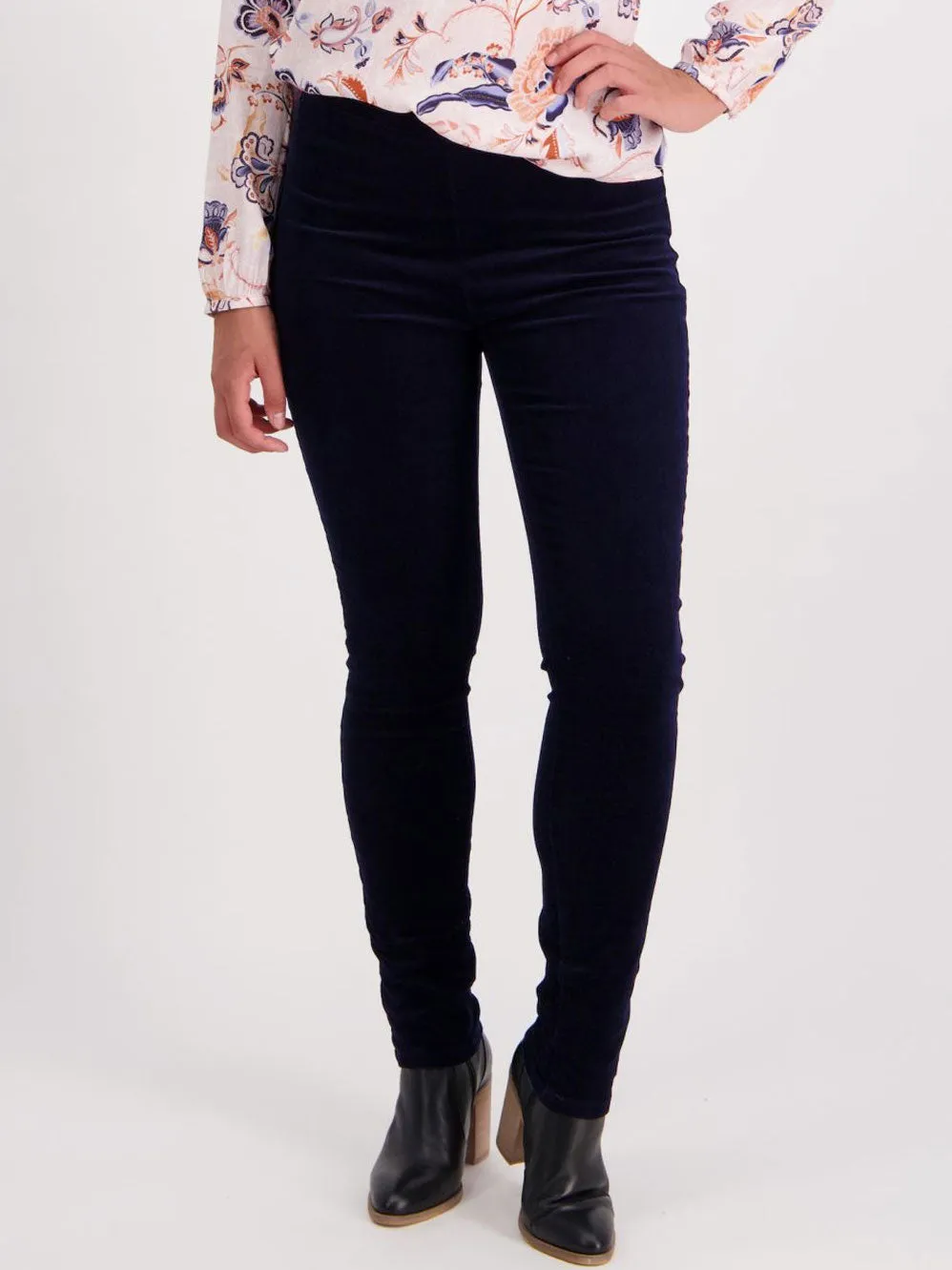 VASSALLI SKINNY PULL ON CORD PANT