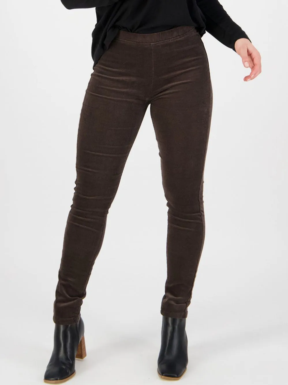 VASSALLI SKINNY PULL ON CORD PANT