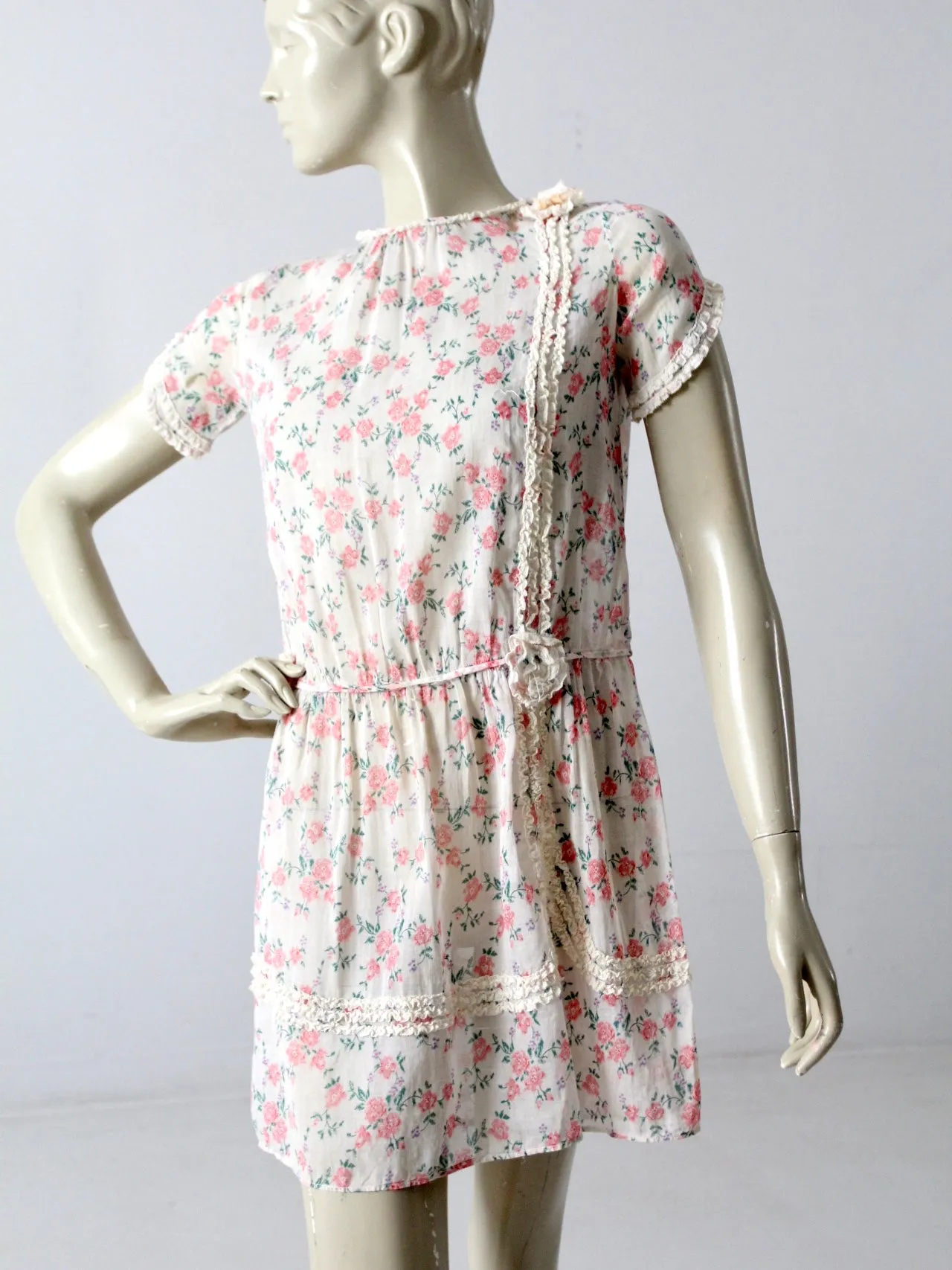 vintage 1920s floral dress