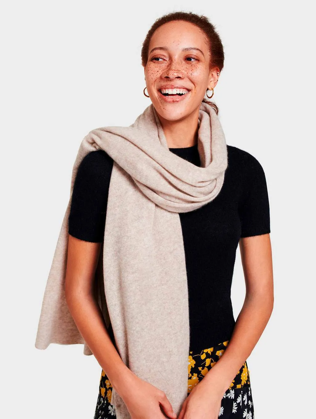 White   Warren - Cashmere Travel Wrap in Sandwisp Heather